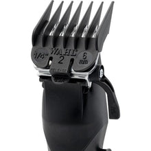 Carregar imagem no visualizador da galeria, Aparador de Cabelo Wahl Launch Clipper Bivolt
